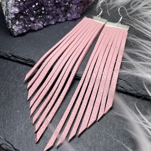 Genuine Butter Soft Pink Leather Fringe Earrings Hand Cut - Picture 3 of 12